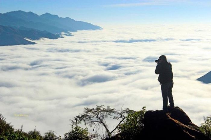 Săn mây trên đỉnh Pha Luông (ảnh: IT)