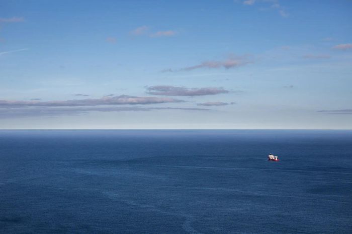  Sau khi Titan mất liên lạc với Polar Prince, nhiều tàu được triển khai để tìm kiếm. Ảnh: New York Times. 