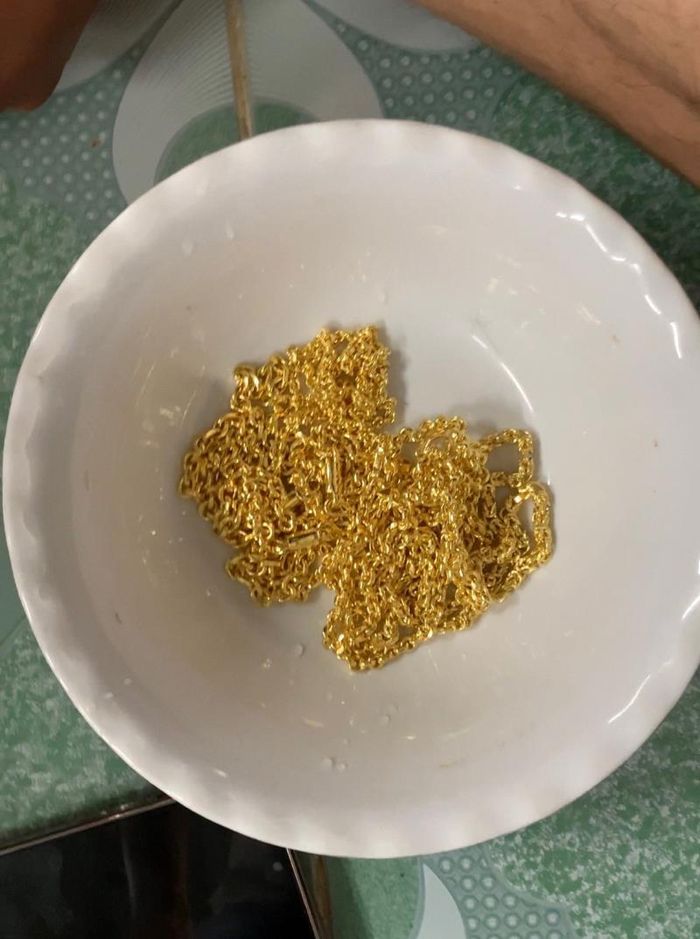 Số dụng cụ chế tác vàng giả.