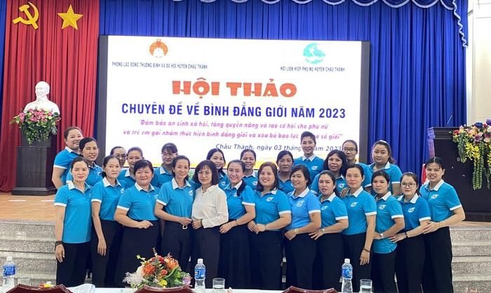 Hội thảo chuyên đề về Bình đẳng giới năm 2023 với chủ đề "Đảm bảo an sinh xã hội, tăng quyền năng và tạo cơ hội cho phụ nữ và trẻ em gái nhằm thực hiện bình đẳng giới và xóa bỏ bạo lực trên cơ sở giới" do Hội LHPN huyện Châu Thành (Tây Ninh)phối hợp cùng Phòng LĐ-TB&amp;XH huyện tổ chứctuyên truyền ATGT.