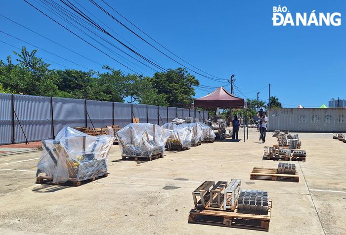  Công tác chuẩn bị của đội Pháp được các thành viên khẩn trương hoàn tất. 
