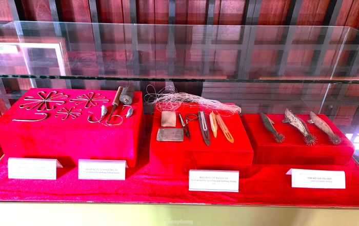 Cuộc sống, sinh hoạt trên biển đã tạo ra những nét văn hóa đặc trưng riêng cho người dân làng chài trên vịnh Hạ Long.