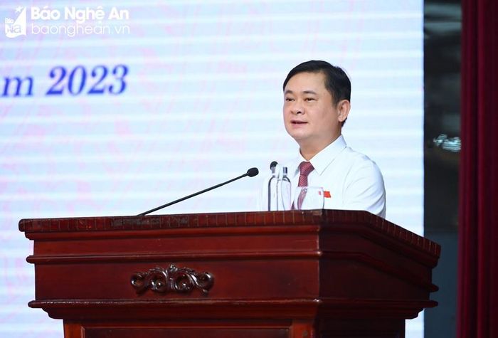  Bí thư Tỉnh ủy, Chủ tịch HĐND tỉnh Nghệ An Thái Thanh Quý phát biểu bế mạc Kỳ họp thứ 14, HĐND tỉnh Nghệ An khóa XVIII. Ảnh: Thành Cường 