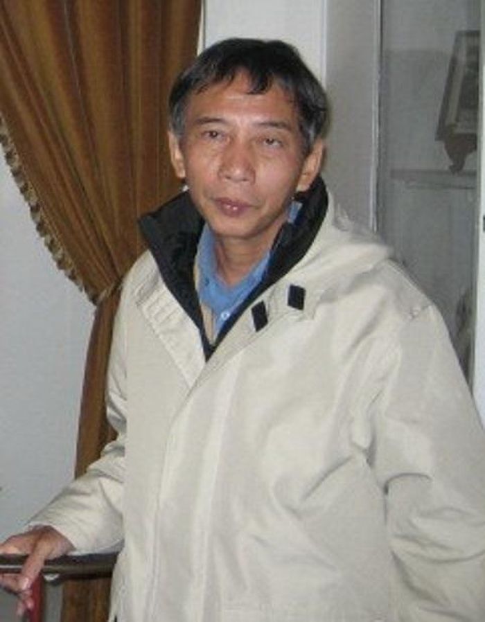 Nhà thơ Thanh Thảo ở Paris