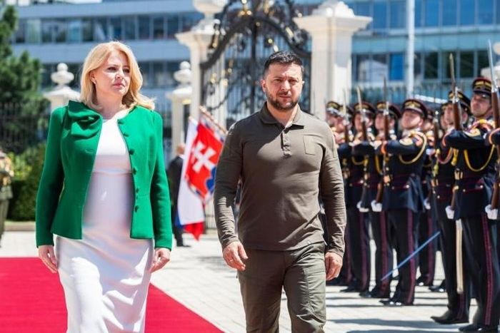 Tổng thống Slovakia Zuzana Caputova và Tổng thống Ukraine Volodymyr Zelensky. (Ảnh: TASR)