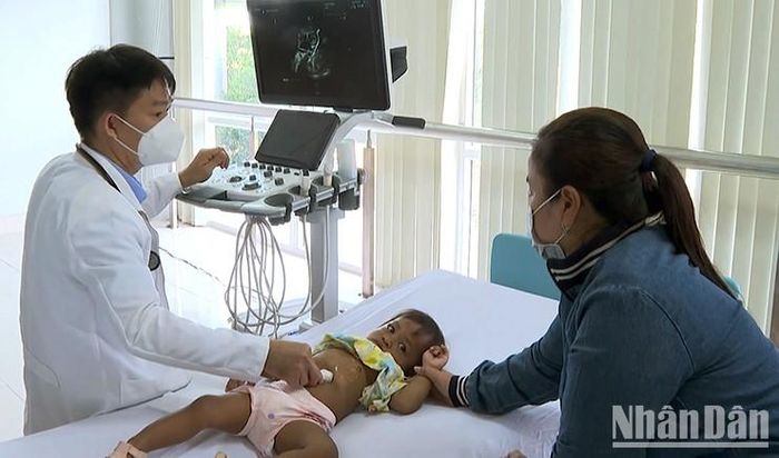  Siêu âm tim cho bệnh nhi để chẩn đoán 