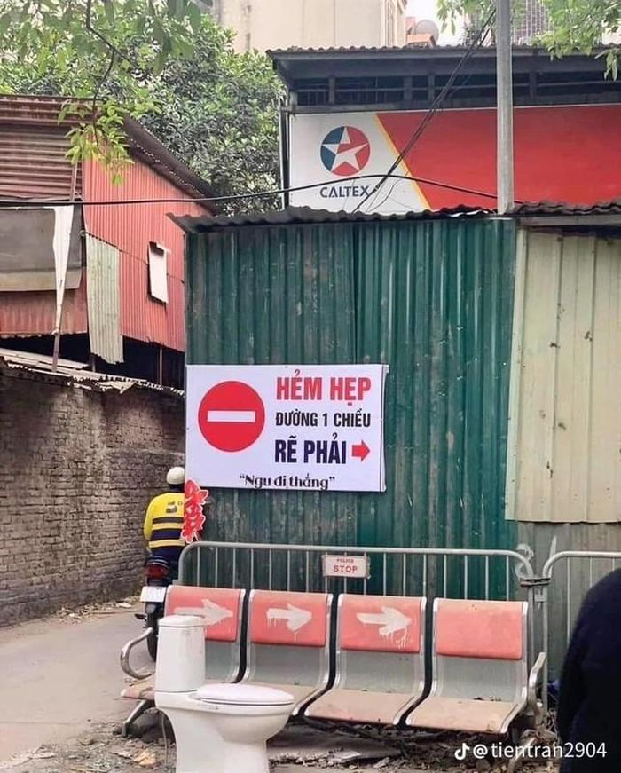 Chỉ cần dạo một vòng quanh khu vực đang sinh sống hay ghé vào các cửa hàng thời trang, ăn uống, chắc chắn sẽ phải tròn mắt vì muôn vàn phong cách truyền tải thông tin đến khách hàng của các nhà đầu tư có óc sáng tạo và tính cách khôi hài. Ảnh: Tổng hợp