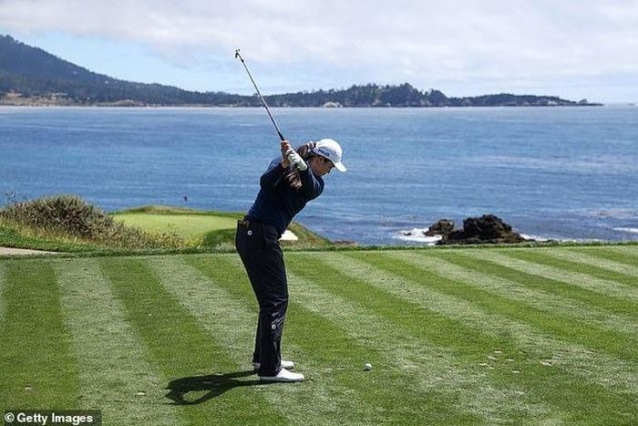 Allisen Corpuz đã trở thành nhà vô địch trên sân golf Pebble Beach Golf Links. (Ảnh: Daily Mail)
