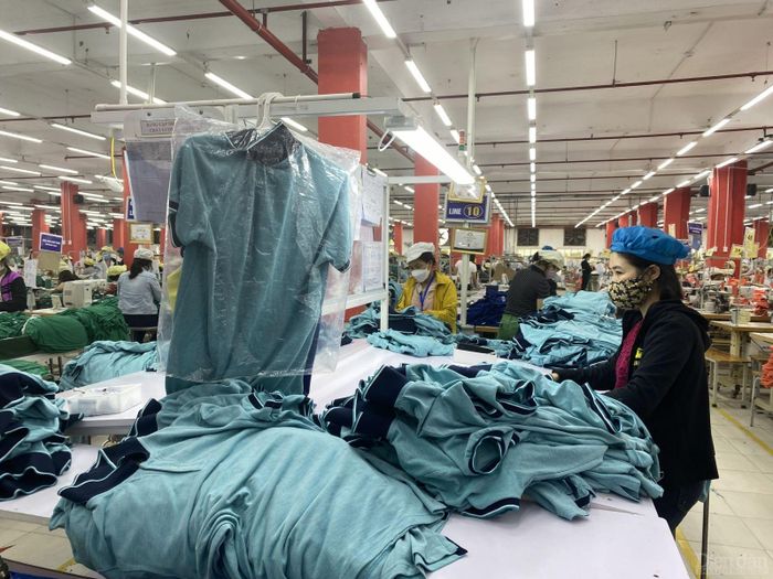 Nếu 3 tháng tới Việt Nam vẫn giữ được tỷ giá, thì cần phải xem kỹ cán cân xuất nhập khẩu