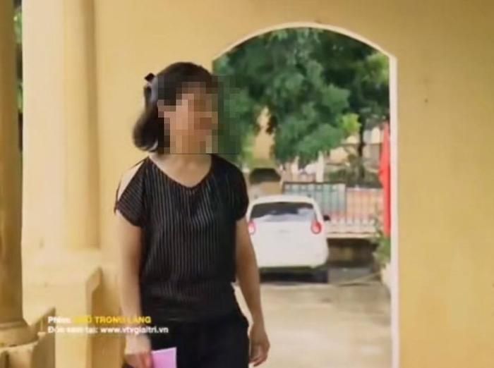 Netizen phát hiện nữ khách hàng trong drama "cà phê nâu lắc" chính là diễn viên từng xuất hiện vài giây trong một bộ phim của VTV