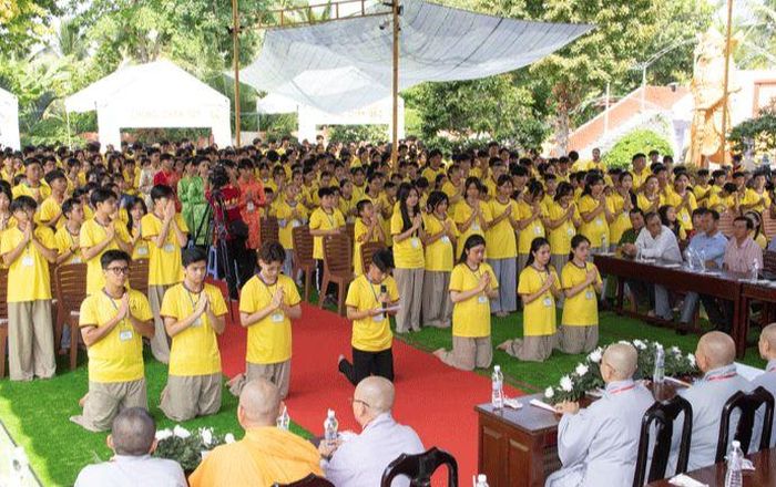 Đại diện các tu sinh phát biểu cảm tưởng