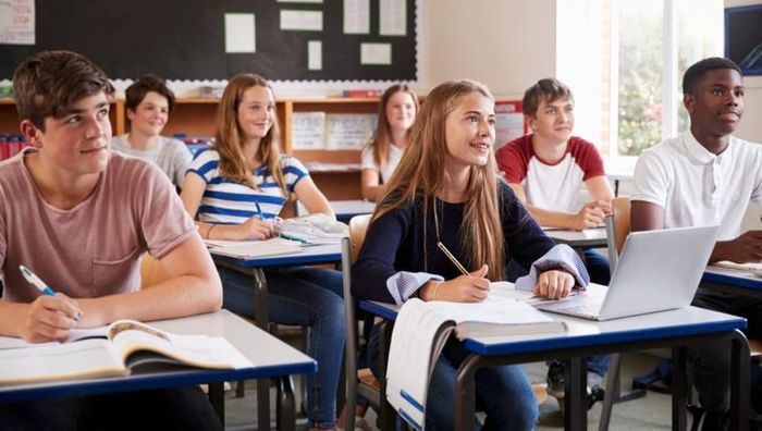 Ngoài tiếng Anh và tiếng Pháp, học sinh Canada cũng thông thạo tiếng Tây Ban Nha. Ảnh: AMVNX