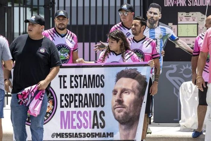 Các CĐV Miami háo hức chào đón Messi đến Mỹ