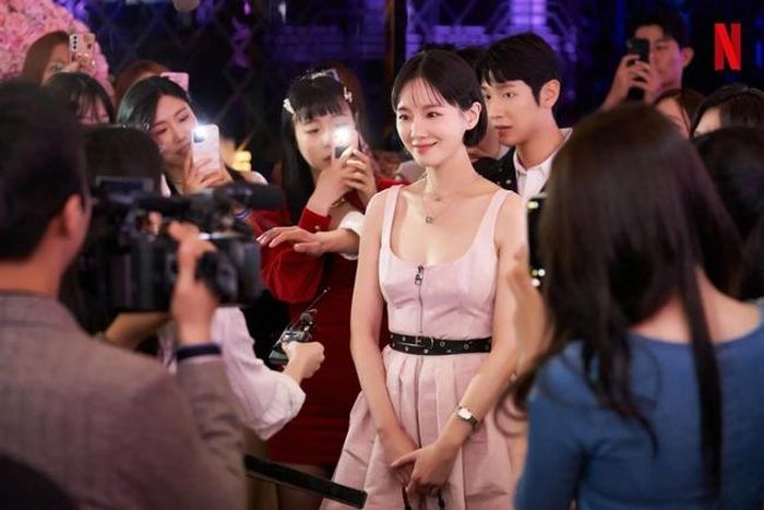 Một cảnh trong phim "Celebrity"