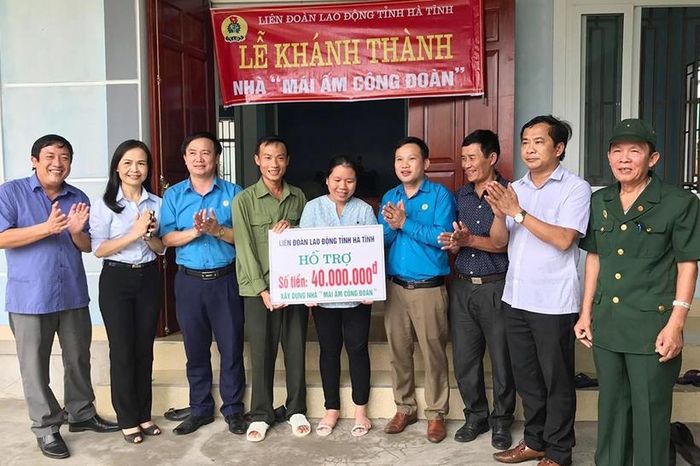 Công đoàn Viên chức tỉnh rà soát, xét đề xuất Quỹ “Xã hội công đoàn” tỉnh hỗ trợ mái ấm công đoàn cho đoàn viên CĐCS trực thuộc.