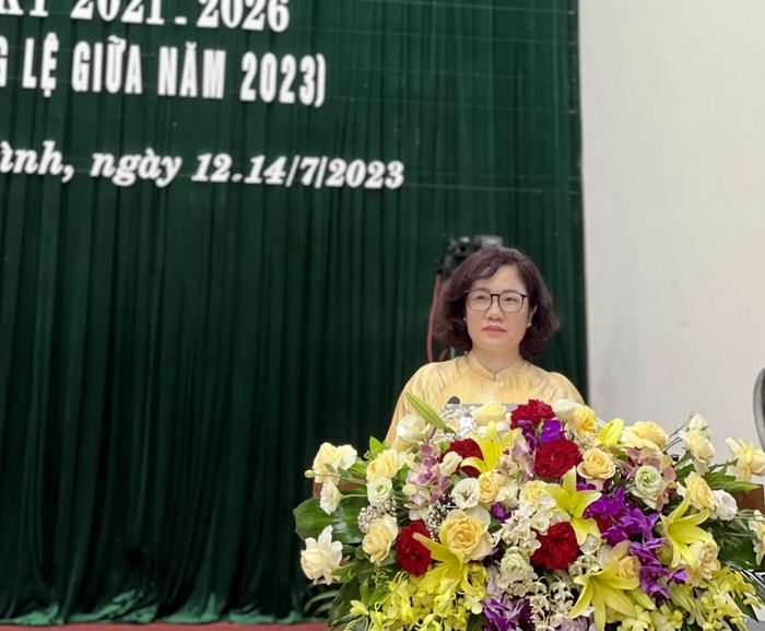 Chánh Văn phòng Đoàn ĐBQH và HĐND Nguyễn Thị Mai thông qua chương trình kỳ họp