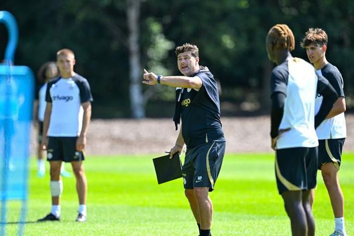Pochettino để lại dấu ấn ngay từ tuần làm việc đầu tiên qua ngôn từ lẫn trên sân tập