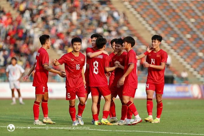 Các cầu thủ trẻ lứa U20 của Việt Nam sẽ được tạo cơ hội duy trì thi đấu cọ xát liên tục để tích lũy kinh nghiệm và nâng cao trình độ tại đấu trường quốc tế, hướng tới SEA Games 33 và Vòng loại U23 châu Á 2026.(ảnh VFF)