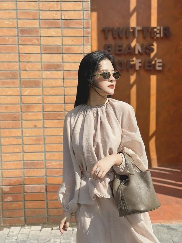Nhờ tài năng và sự cố gắng, cô nàng MC đã trở thành gương mặt được khán giả yêu mến và xuất hiện trong nhiều chương trình, sự kiện. Ảnh: FBNV