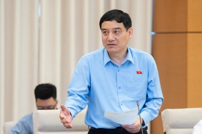 Chủ nhiệm Ủy ban Văn hóa, Giáo dục Nguyễn Đắc Vinh.