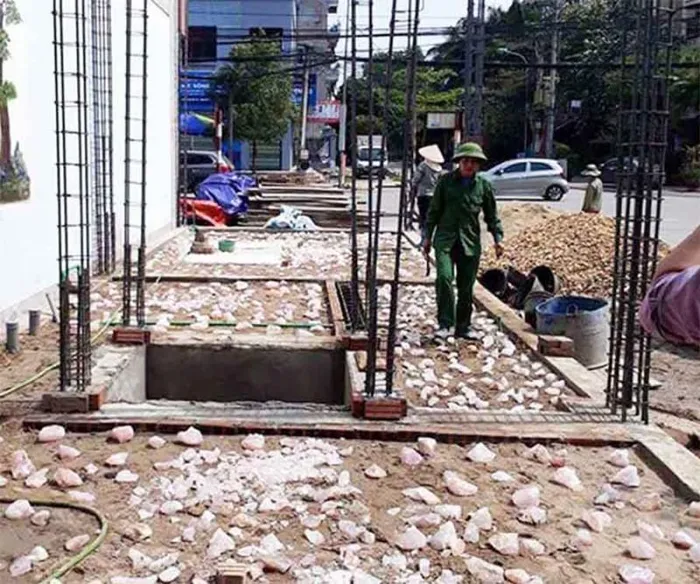 Nhiều người sử dụng đá thạch anh vụn để giải nền nhà