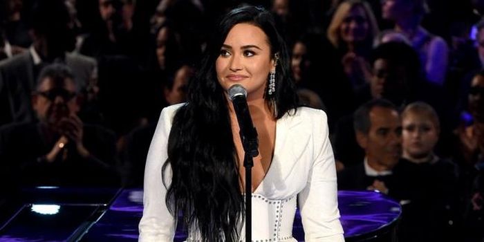 Demi Lovato tại lễ trao giải Grammy năm 2020