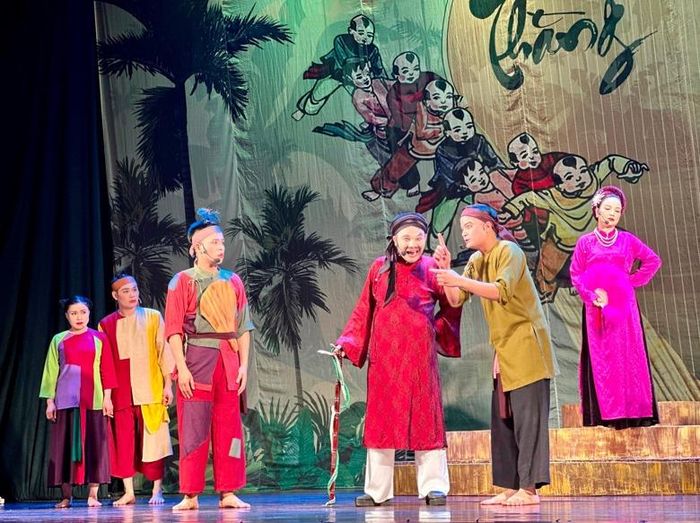  Vở chèo “Chuyện thằng Bờm” được phóng tác từ bài ca dao "Thằng Bờm". Ảnh: NH chèo Hà Nội 