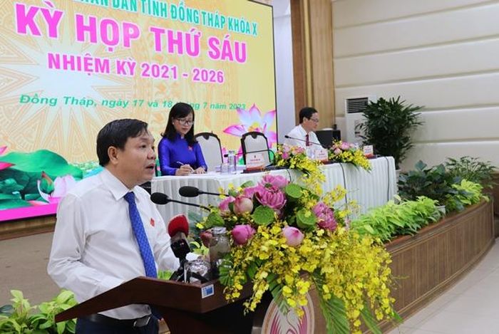 Phó Bí thư Thường trực Tỉnh ủy, Chủ tịch HĐND tỉnh Phan Văn Thắng phát biểu khai mạc kỳ họp