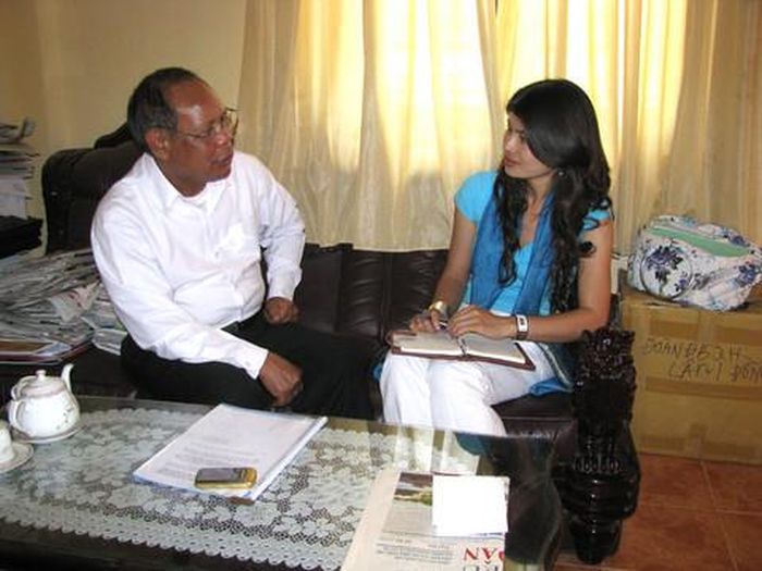 Nhà báo Nguyễn Ngọc Hà phỏng vấn ông Ya Đuk (nguyên Đệ nhất phó thủ tướng Fulro)