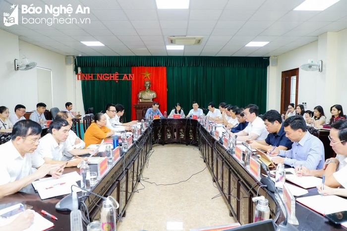  Toàn cảnh phiên tiếp công dân định kỳ tháng 7/2023 của Chủ tịch UBND tỉnh Nguyễn Đức Trung. Ảnh: Phạm Bằng 