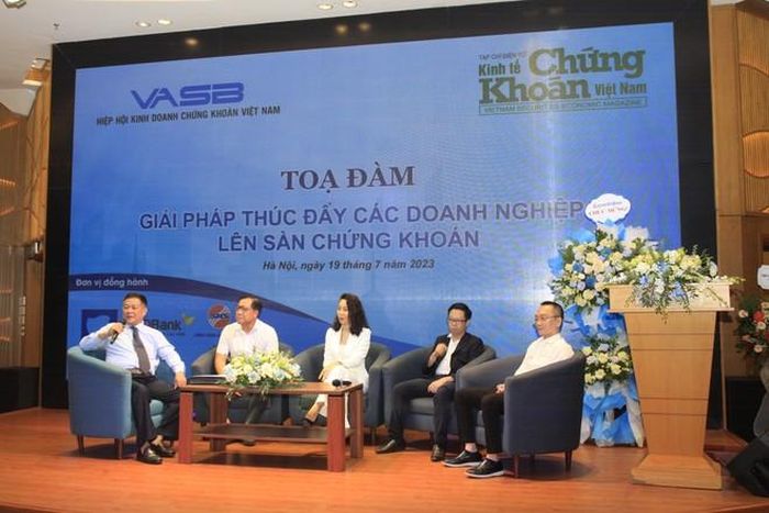 Các diễn giả tham gia Tọa đàm