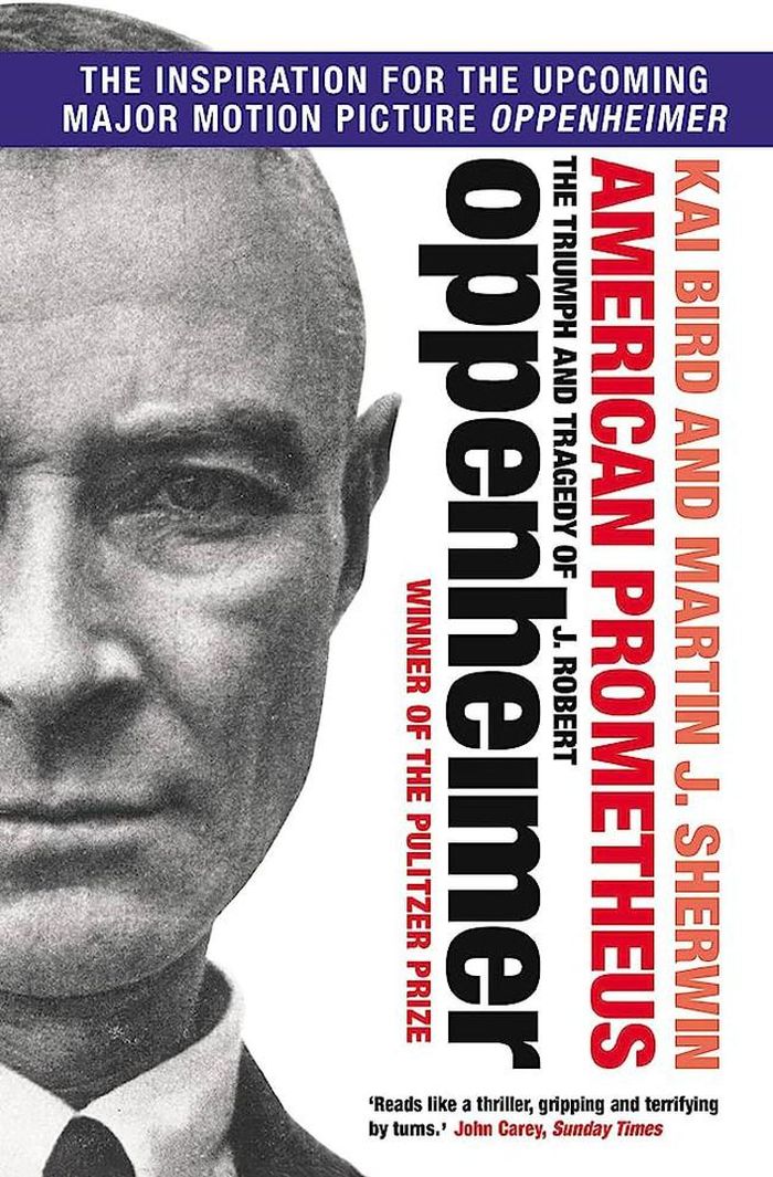 Nguyên tác “American Prometheus: The Triumph And Tragedy Of J. Robert Oppenheimer”