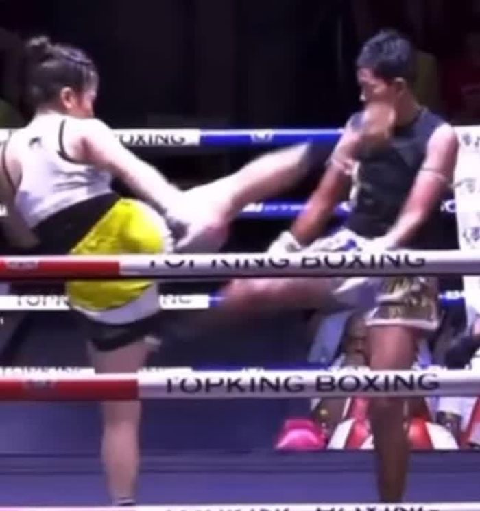 Phương Thủy hạ đo ván đối thủ