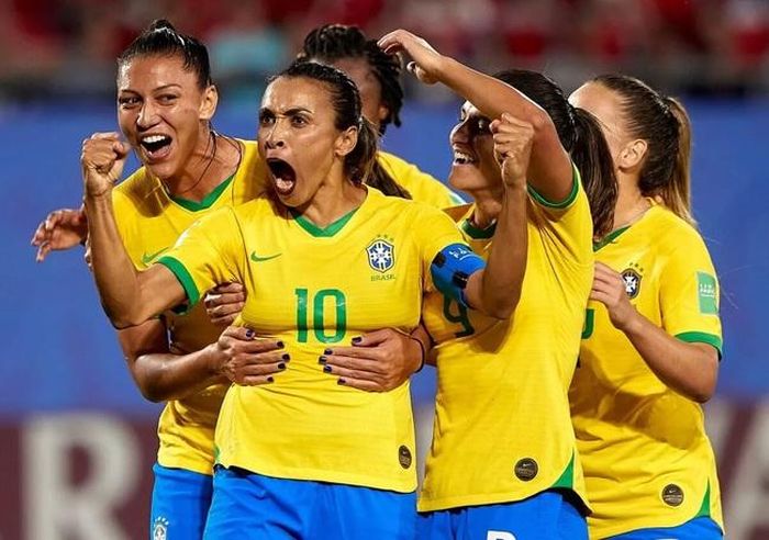 ĐT nữ Brazil nhận được sự ủng hộ từ quê nhà