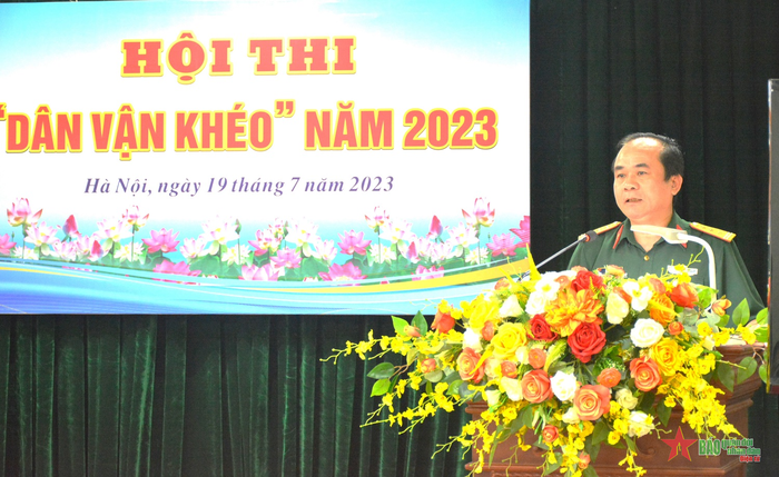  Thượng tá Vũ Xuân Hồng, Bí thư Đảng ủy, Chính trị viên Kho J112 phát biểu tại hội thi.