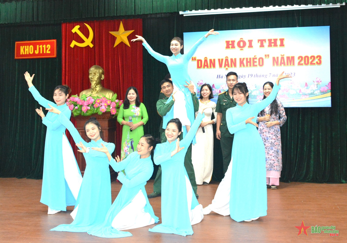  Văn nghệ tại hội thi.