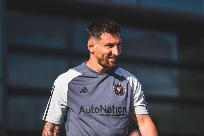 Messi trông vô cùng thoải mái torng buổi tập cùng đội bóng mới, nhưng cựu tiền đạo MU cảnh báo, siêu sao Argentina sẽ không dàng với giải bóng đá nhà nghề Mỹ