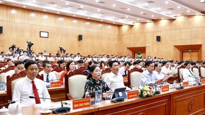 Các đại biểu dự kỳ họp