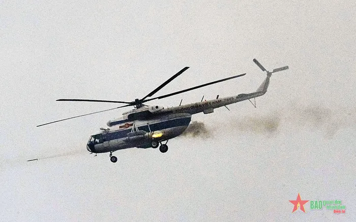 Mi17 nhả rốc két.