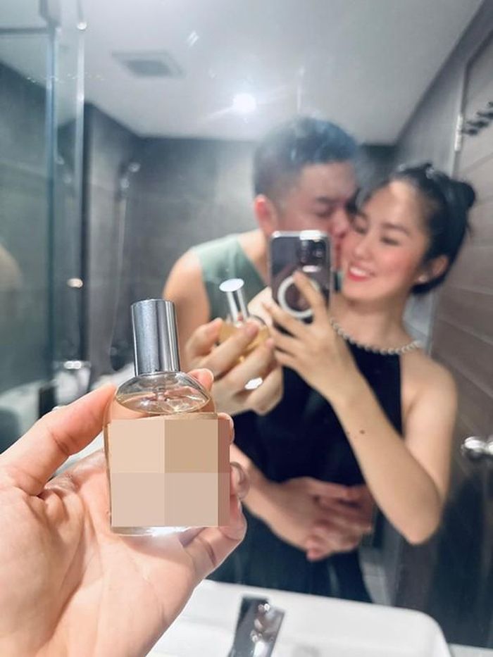 Trung Kiên ôm hôn Lê Phương thắm thiết trong khoảnh khắc đời thường.