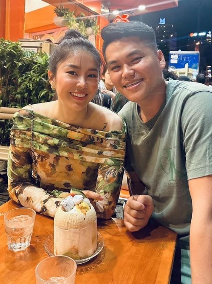 Vợ chồng Lê Phương thường trốn các con đi hẹn hò.