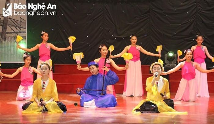  Một tiết muc dự thi Hội thi Hát dân ca trong trường học. Ảnh: Tư liệu 