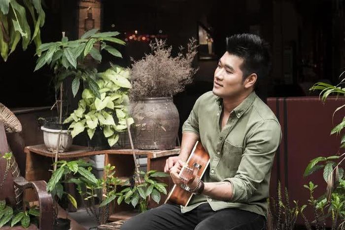 Ca sĩ Tạ Quang Thắng