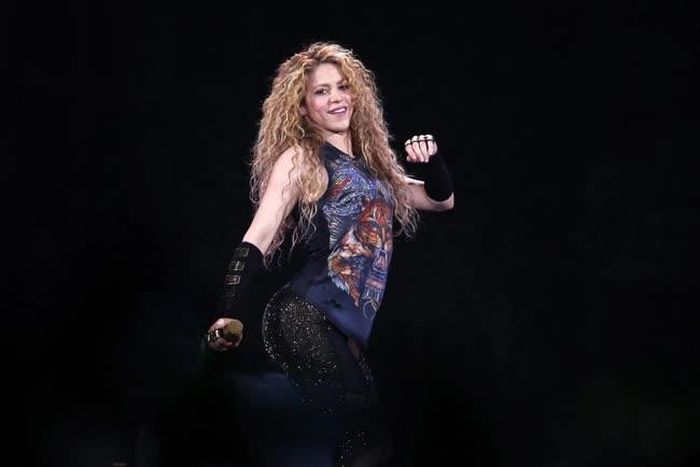 Shakira tuyên bố không có "hứng thú hẹn hò" với Tom Cruise