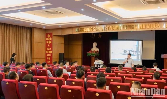 Ông Tô Tử Hà, Giám đốc Cảng Hàng không quốc tế Nội Bài phát biểu khai mạc Hội thảo đào tạo huấn luyện A-CDM.