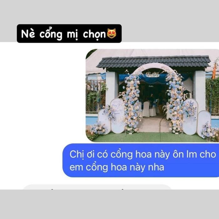 Cổng cưới trên mạng được cô dâu đặt rất đẹp và sang trọng. Ảnh: Trịnh Thương