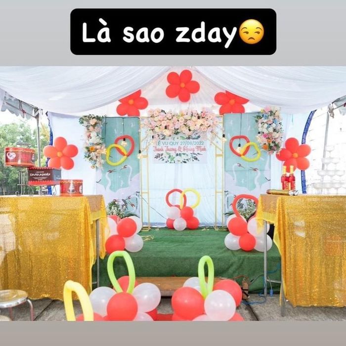 Theo hình ảnh cô chia sẻ, đám cưới này như trải qua "kiếp nạn" bởi cách trang trí của bên sự kiện khác hoàn toàn với hình ảnh trên mạng. Ảnh: Trịnh Thương