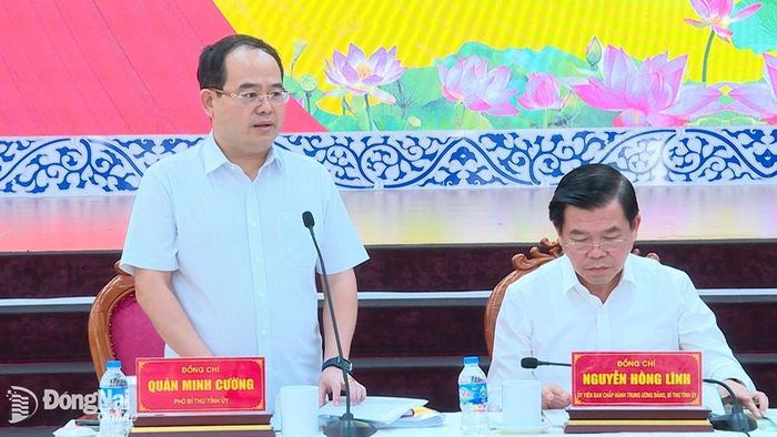 Phó bí thư Tỉnh ủy, Trưởng đoàn Đại biểu Quốc hội tỉnh Quản Minh Cường phát biểu tại buổi làm việc. Ảnh: Ngọc Thành
