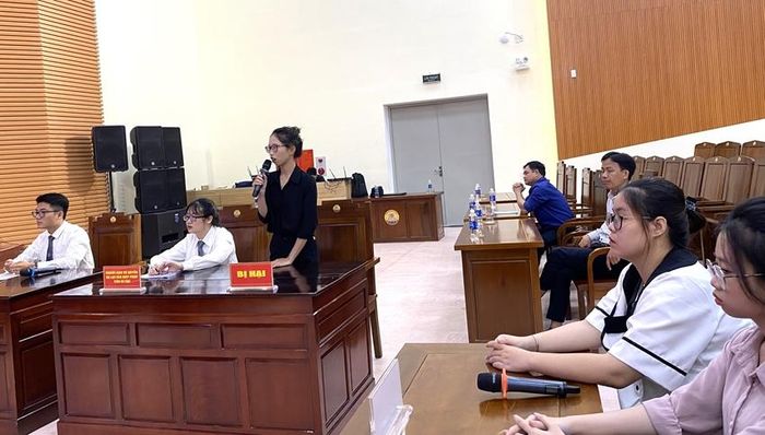 Nạn nhân của bạo lực gia đình trình bày trong phiên tòa giả định