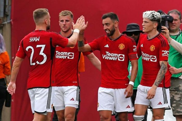 MU sẽ dạo chơi trước Wrexham